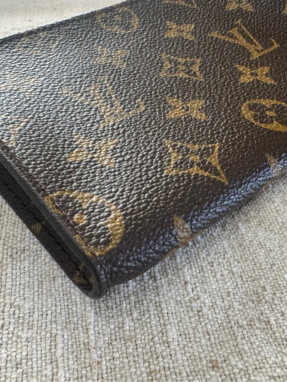 Louis Vuitton Monogram Accessory Pouch (With Original Gold Chain)